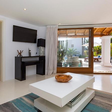 Villa Near Ibiza Town Sleeps 11 To 13 Guests Can Furnet Bagian luar foto