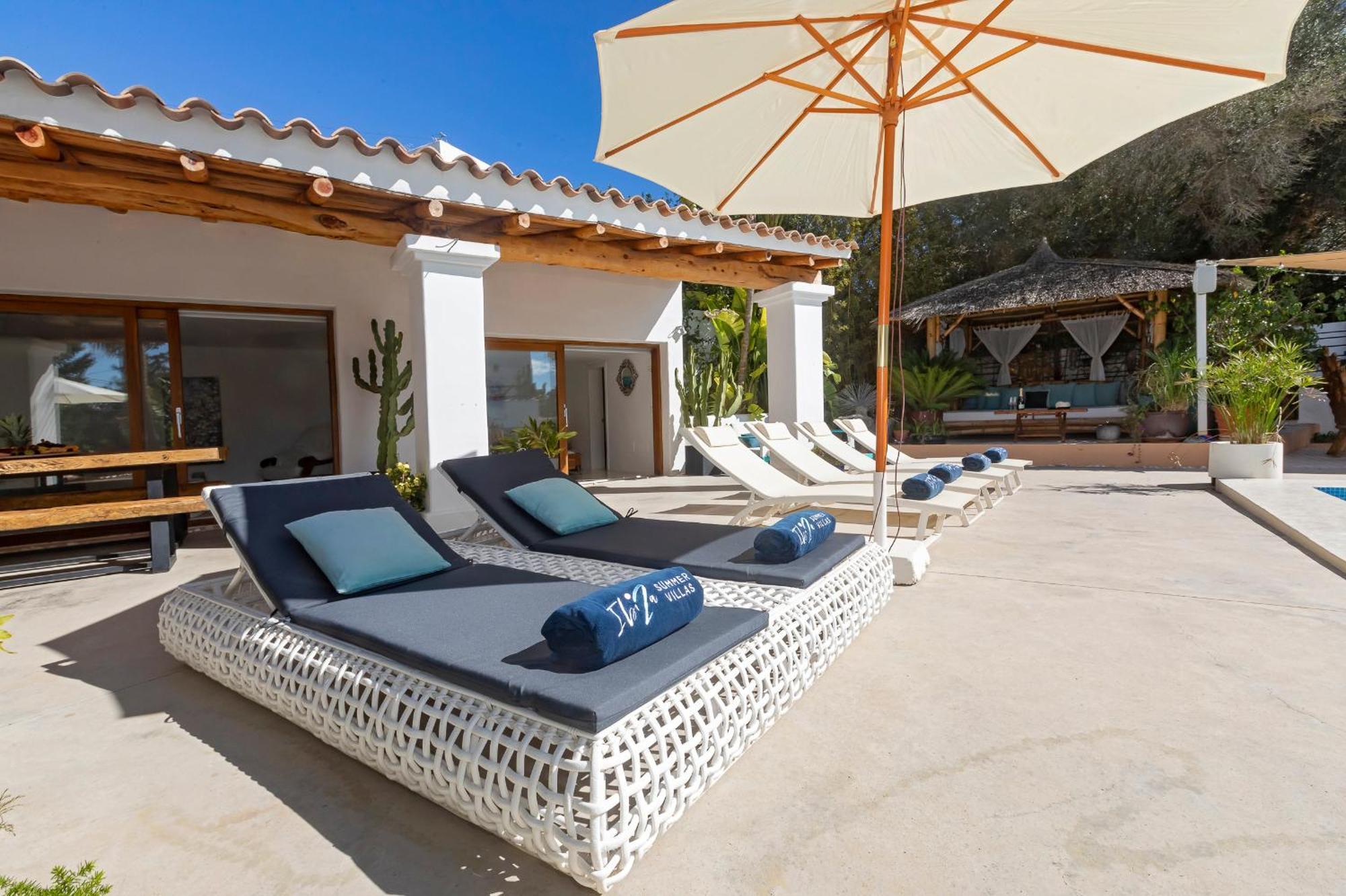 Villa Near Ibiza Town Sleeps 11 To 13 Guests Can Furnet Bagian luar foto
